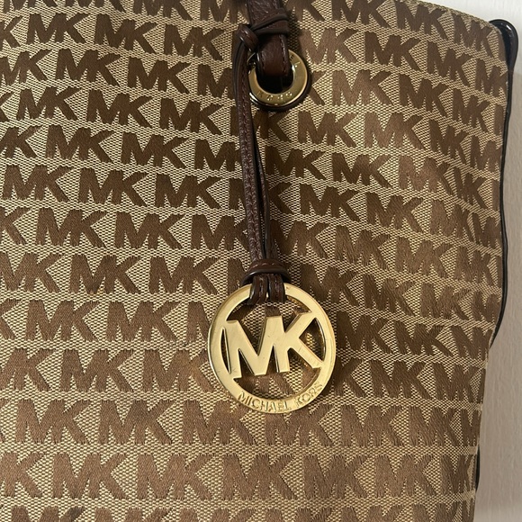 MICHAEL KORS TOT BAG BROWN TAN LOGO SHOULDER BAG - Picture 4 of 12